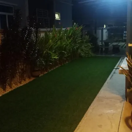 Illa Bella Homestay Jasin Exterior photo